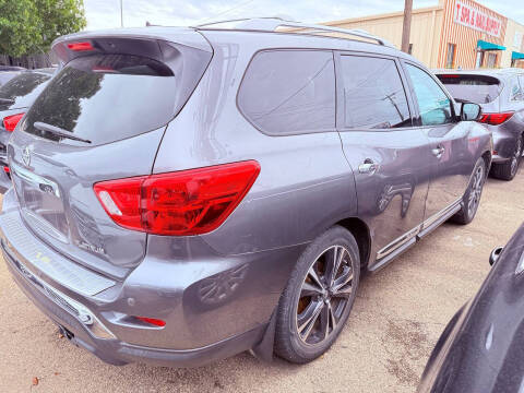 2017 Nissan Pathfinder Platinum