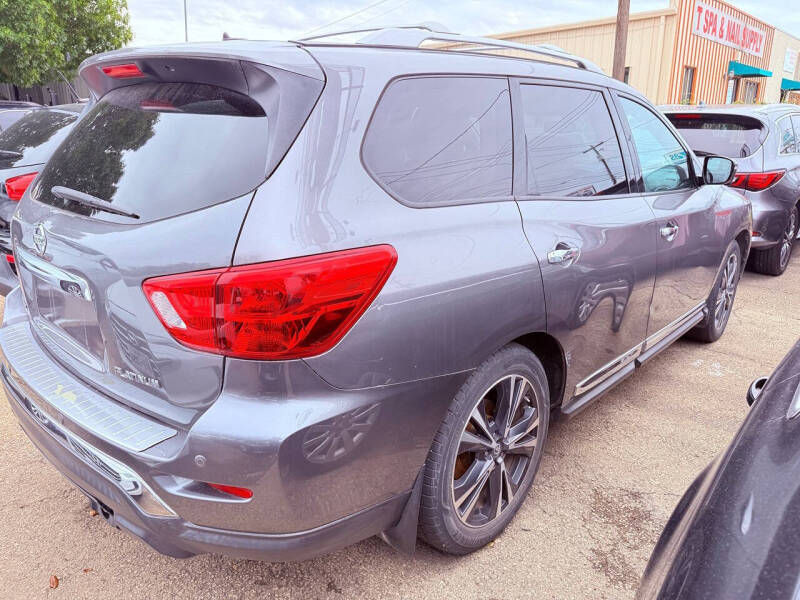 2017 Nissan Pathfinder Platinum