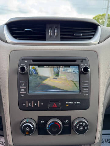 2017 Chevrolet Traverse LS