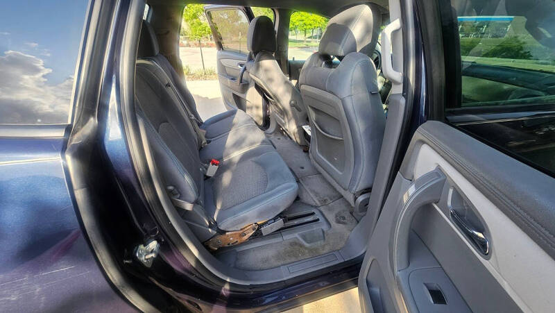 2017 Chevrolet Traverse LS