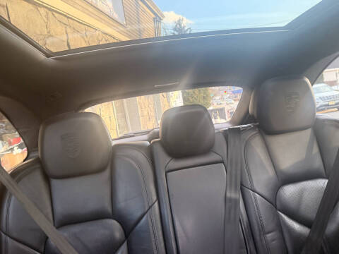 2017 Porsche Cayenne Platinum Edition