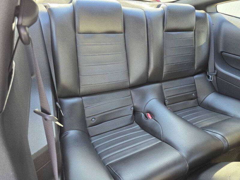 2005 Ford Mustang GT Premium