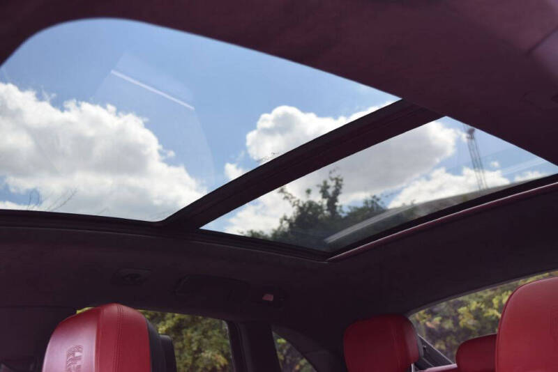 2015 Porsche Macan Turbo