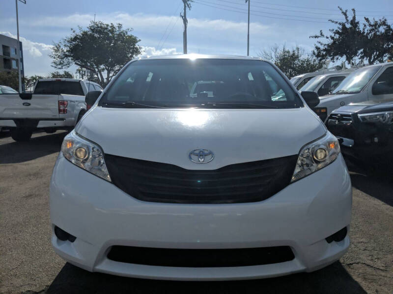 2014 Toyota Sienna L 7-Passenger