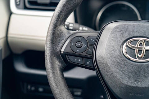 2020 Toyota RAV4 Hybrid XLE