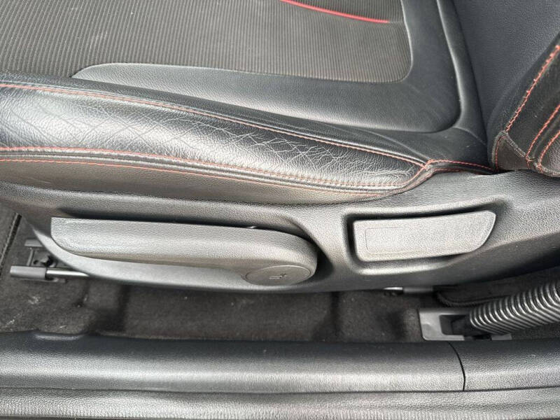 2020 Hyundai Veloster