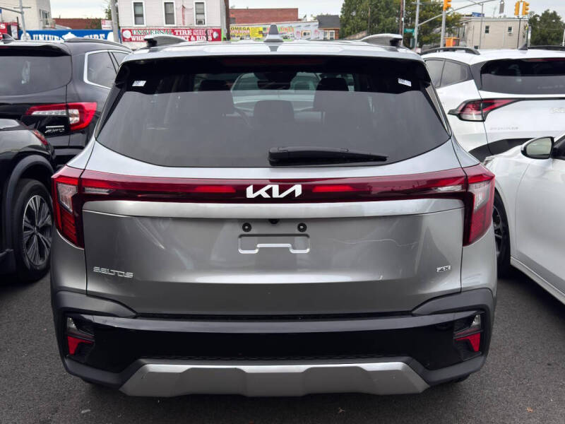2024 Kia Seltos EX