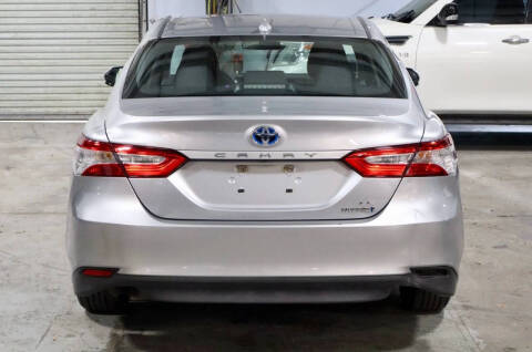 2020 Toyota Camry Hybrid LE