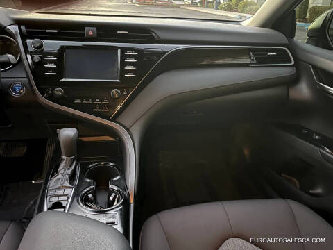 2019 Toyota Camry Hybrid LE