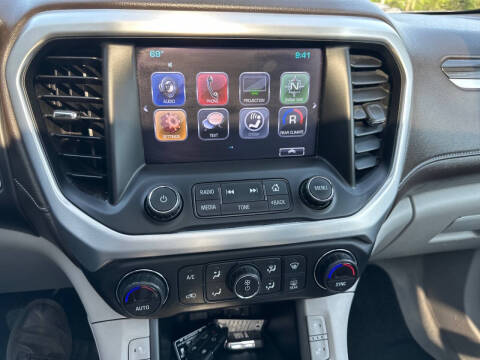 2017 GMC Acadia SLT-1