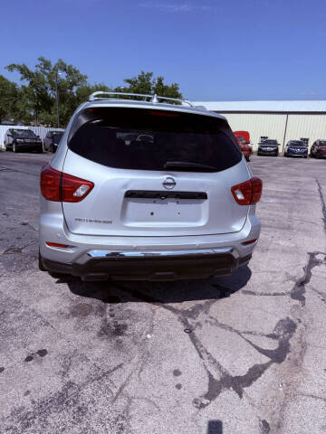 2019 Nissan Pathfinder S