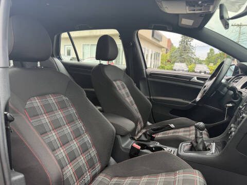 2015 Volkswagen Golf GTI S