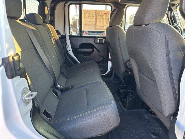 2024 Jeep Gladiator NightHawk