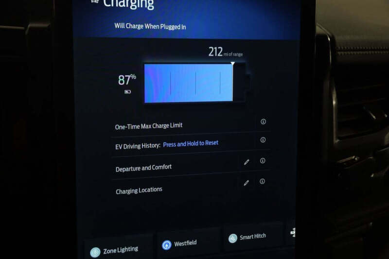 2024 Ford F-150 Lightning Flash