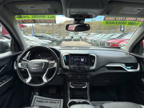 2024 GMC Terrain SLT