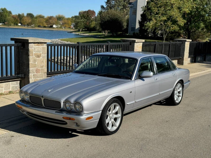 2002 Jaguar XJR 100