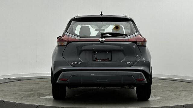 2022 Nissan Kicks SV