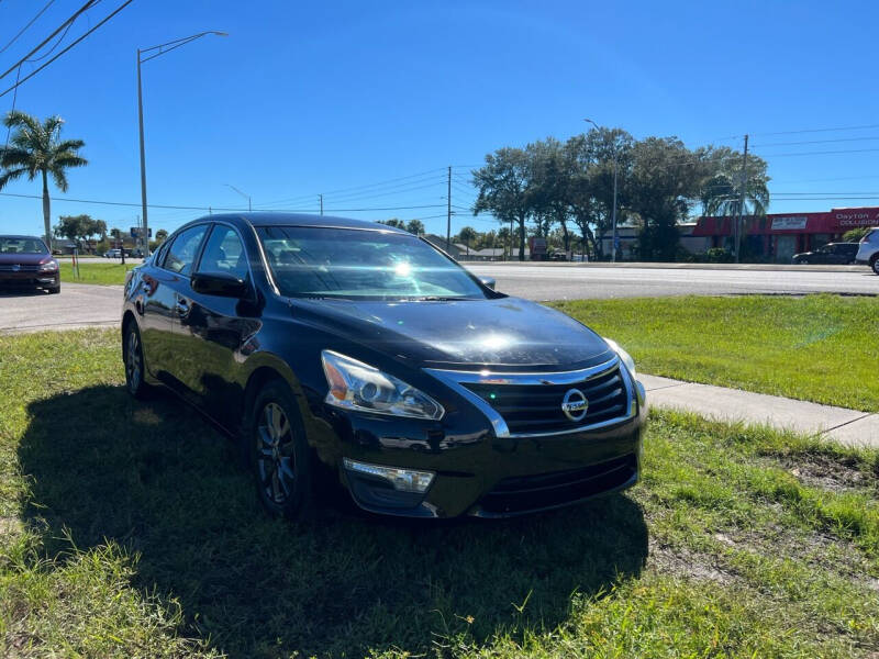 2015 Nissan Altima for sale at ONYX AUTOMOTIVE, LLC in Largo FL