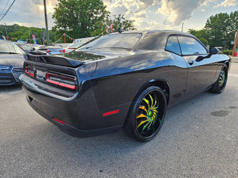 2015 Dodge Challenger SXT Plus