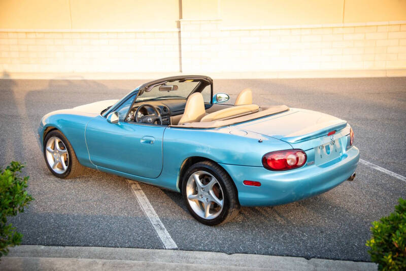 2002 Mazda MX-5 Miata