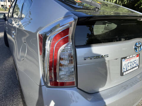 2012 Toyota Prius Two