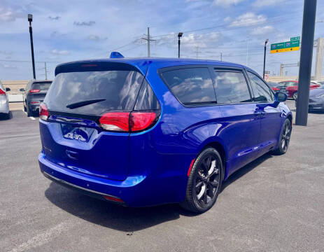 2019 Chrysler Pacifica Touring Plus