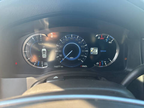 2018 Cadillac Escalade Standard