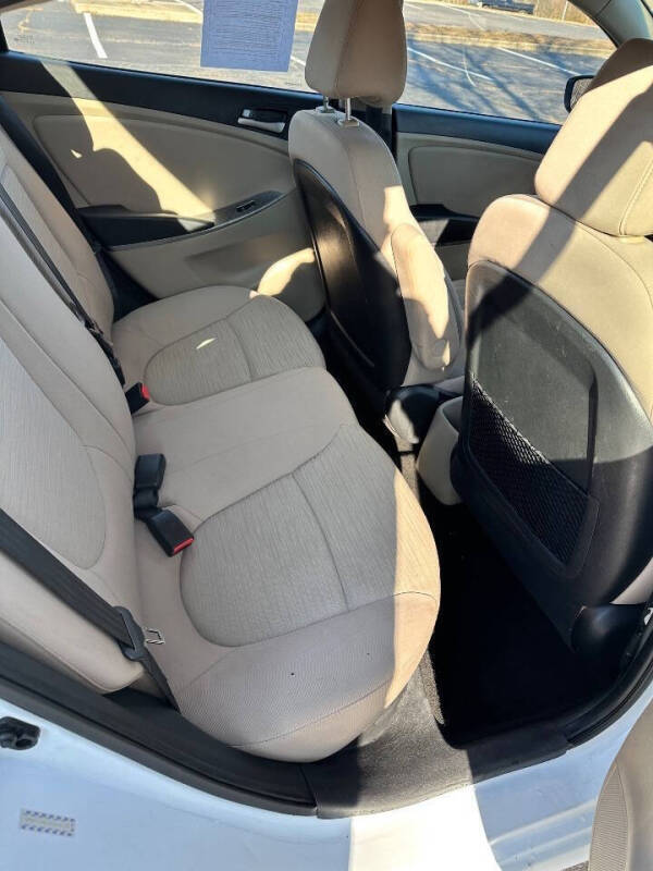 2017 Hyundai Accent SE