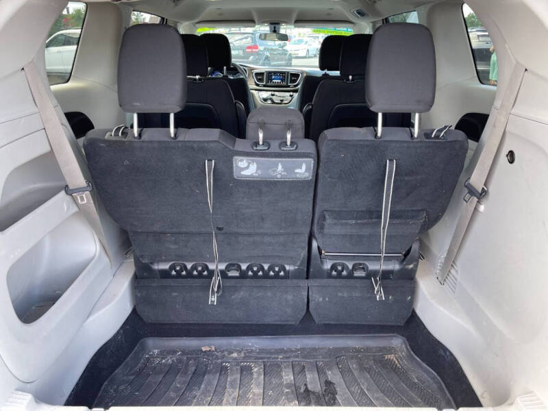 2018 Chrysler Pacifica LX