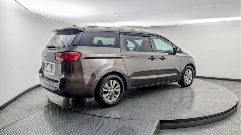 2016 Kia Sedona LX