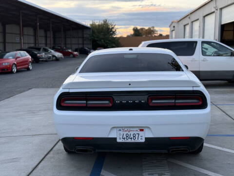 2018 Dodge Challenger SXT