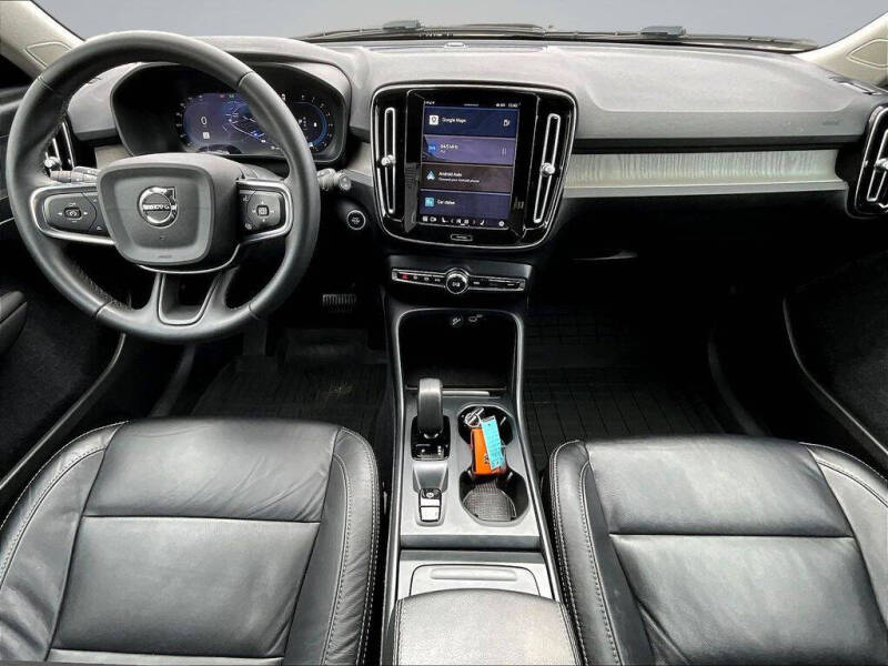 2023 Volvo XC40 B5 Core