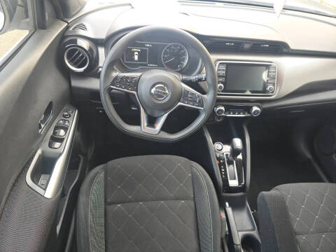 2020 Nissan Kicks SV