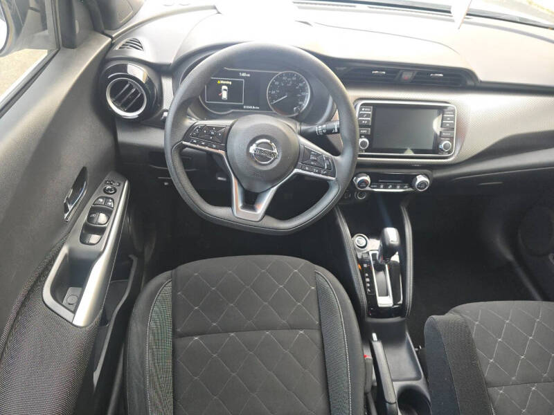 2020 Nissan Kicks SV