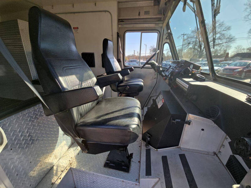 1992 Ford Stripped Chassis