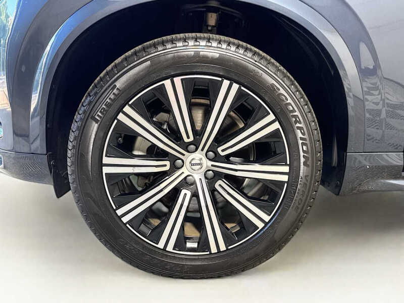 2025 Volvo XC90 B5 Core Bright Theme