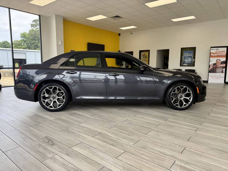 2018 Chrysler 300 S