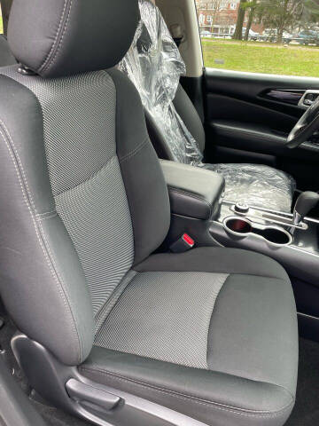 2018 Nissan Pathfinder S