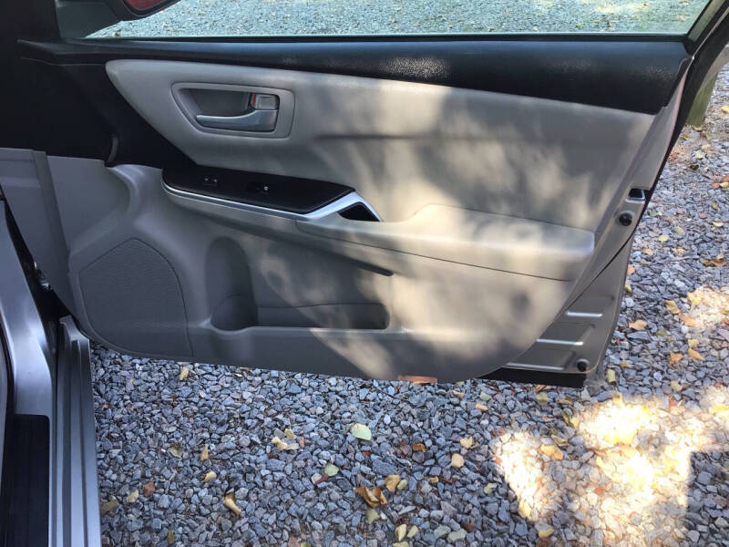 2017 Toyota Camry LE