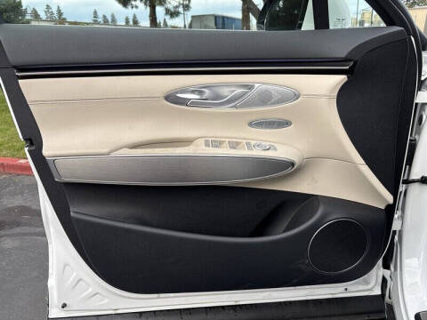 2026 Genesis GV70