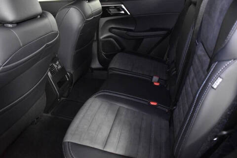 2025 Mitsubishi Outlander PHEV SE