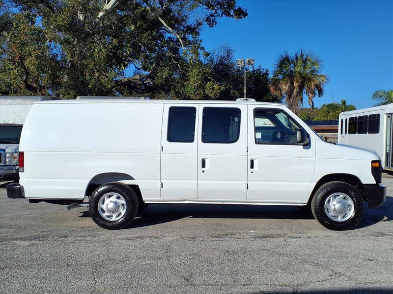 2013 Ford E-Series E-350 SD
