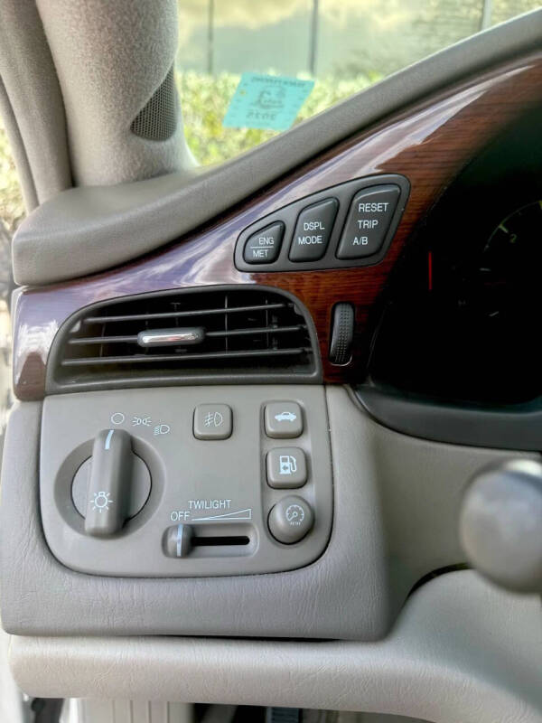 2003 Cadillac DeVille DTS