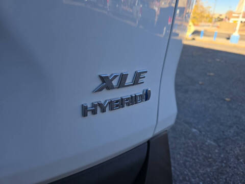 2022 Toyota RAV4 Hybrid XLE