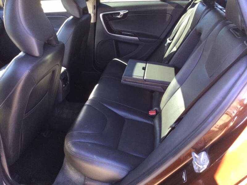 2017 Volvo V60 Cross Country T5 Premier