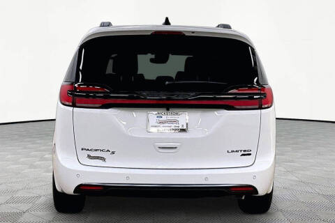 2027 Chrysler Pacifica Limited