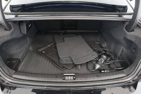 2022 Volvo S60 Recharge T8 R-Design Black Edition