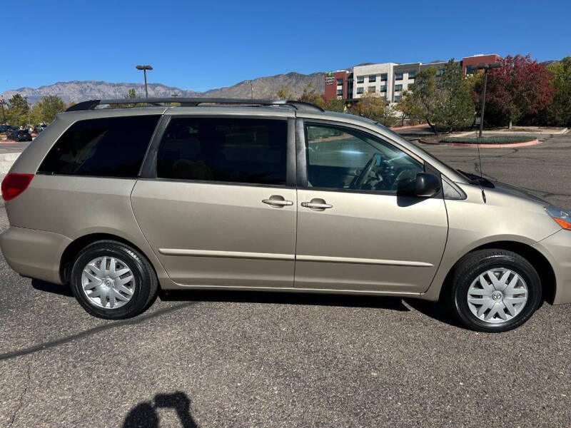 2009 Toyota Sienna LE 8-Passenger