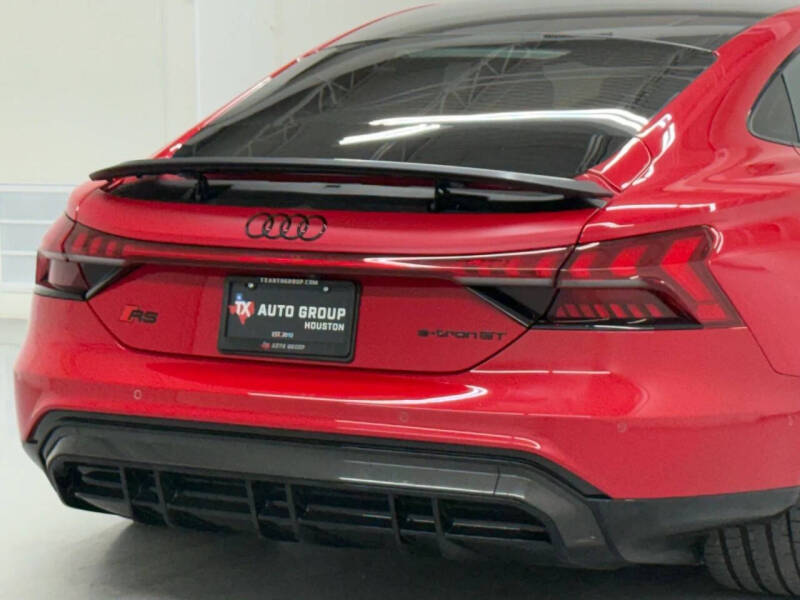 2022 Audi RS e-tron GT quattro