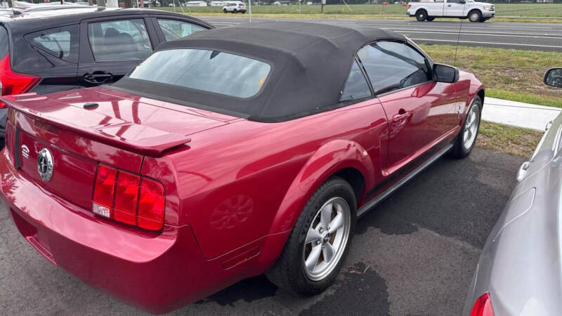 2008 Ford Mustang Premium photo 25